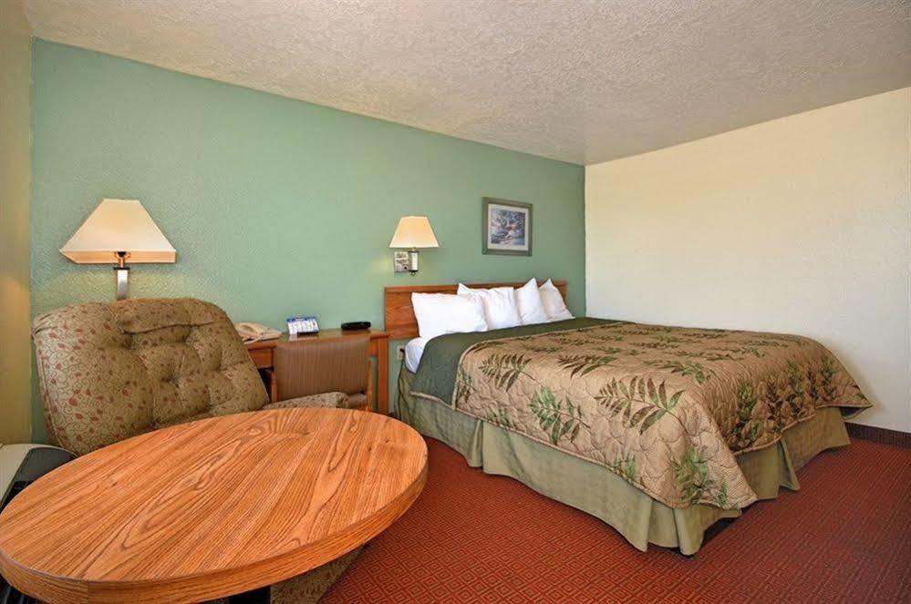 Super 8 By Wyndham Alamogordo - White Sands Esterno foto