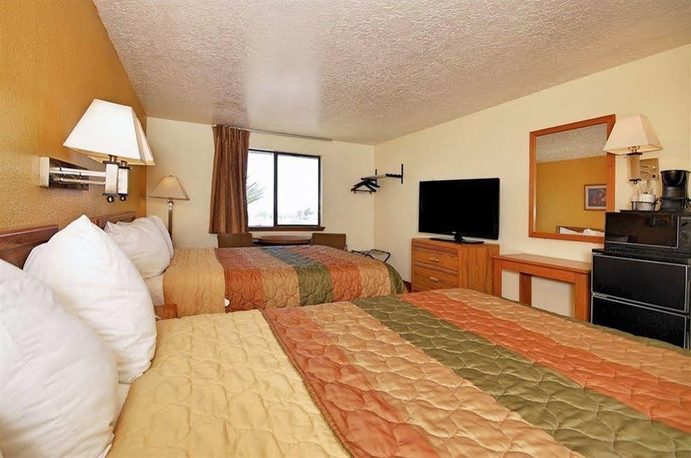 Super 8 By Wyndham Alamogordo - White Sands Esterno foto